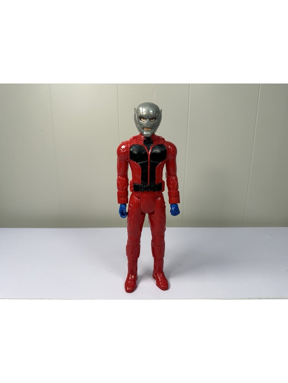 Marvel Ant-Man Giant Action Figure 2015 Hasbro 12” Red Black No Accessories